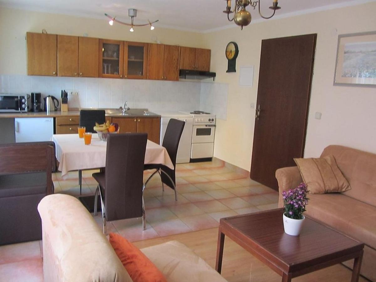 Apartments Marijana Srsici Экстерьер фото