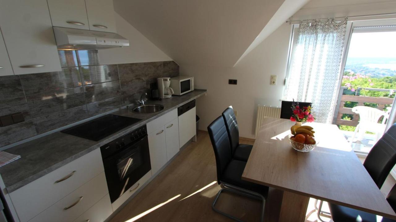 Apartments Marijana Srsici Экстерьер фото